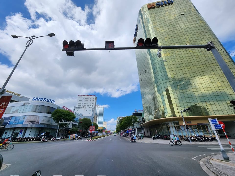 Mặt bằng kinh doanh mặt tiền đường Nguyễn Văn Linh 100m² giá chỉ 25 triệu/tháng - Cơ hội không thể bỏ lỡ!