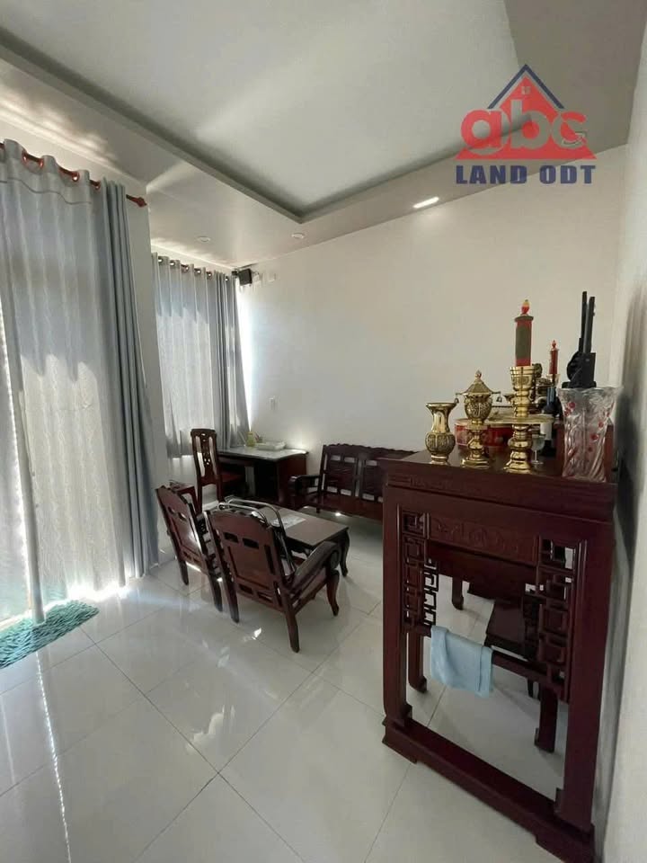 Nhà 1 Trệt 1 Lầu Tại Phường Tân Phong, Biên Hòa 131m² giá 5.7 tỷ - Sổ hồng riêng, thiết kế hiện đại!