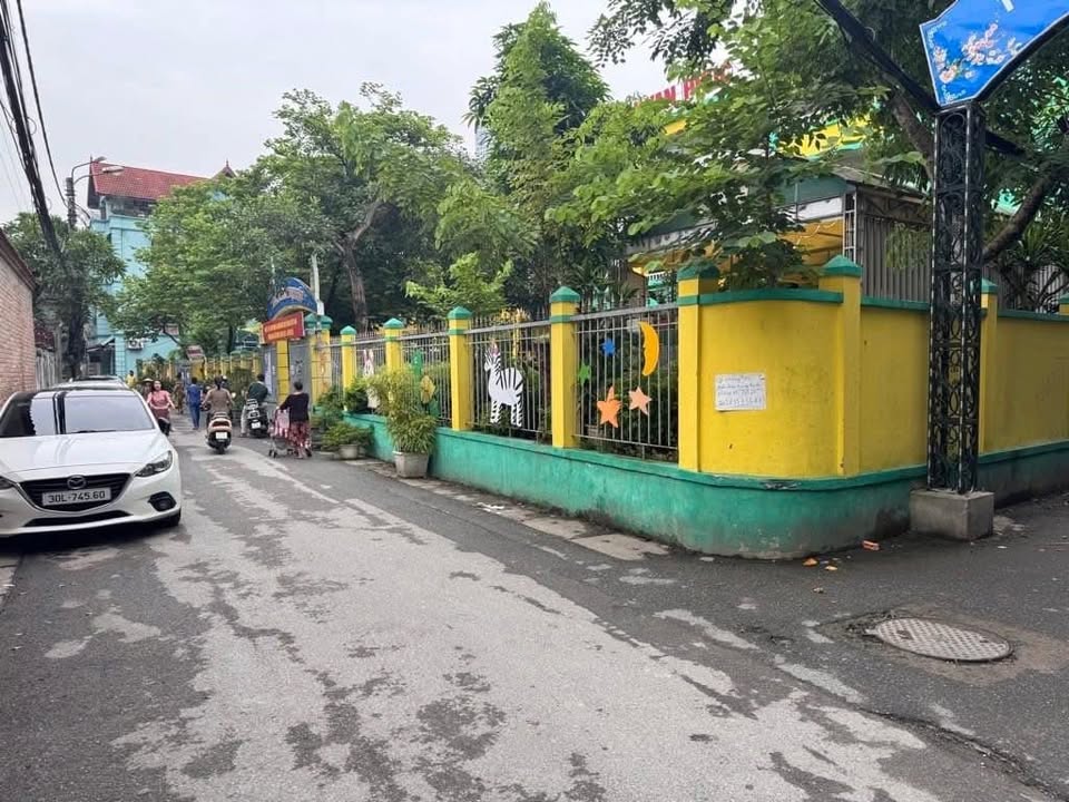 Đất Vạn Phúc 30m² giá 6 tỷ - Ô tô đỗ cửa, thông tứ tung!