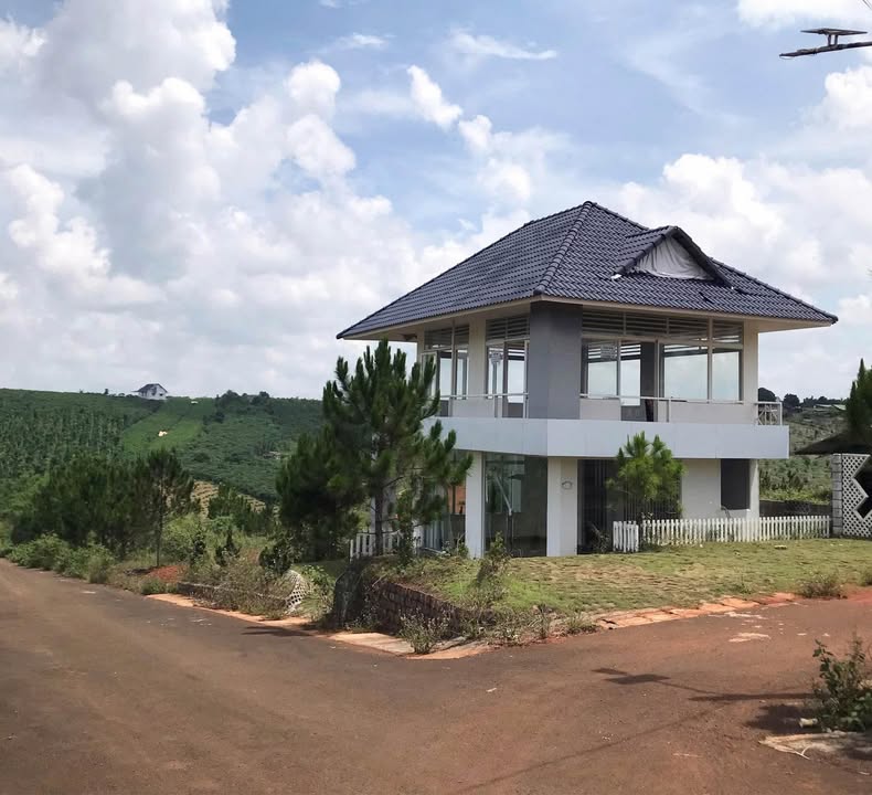 Đất thổ cư Lộc Phát Bảo Lộc 251m² - Lô góc 2 mặt tiền, gần trung tâm!