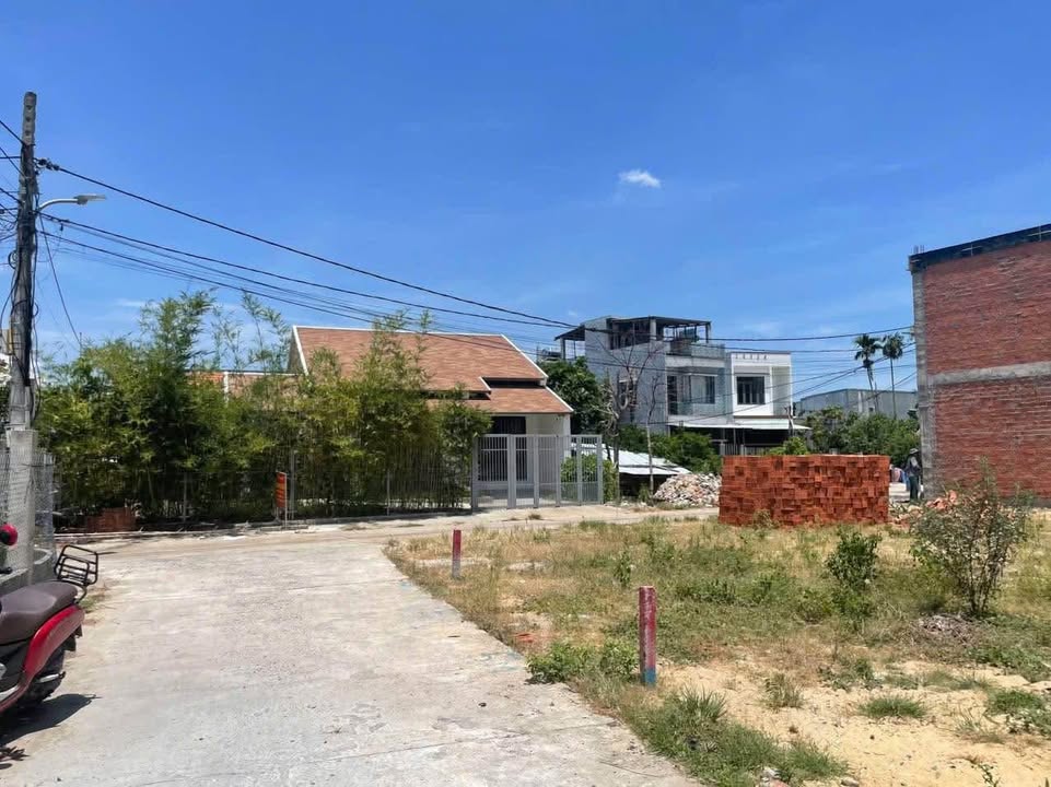 Đất nền Hòa Quý Đà Nẵng 55m² giá 2.3 tỷ - Sát chợ Khái Tây, ô tô ra vào dễ dàng!