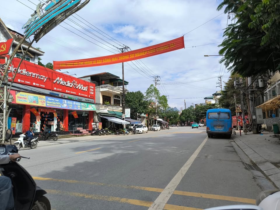 Nhà 04 tầng đường Nguyễn Trãi, Hà Giang 90m² giá 5 tỷ - Sẵn sàng ở ngay!