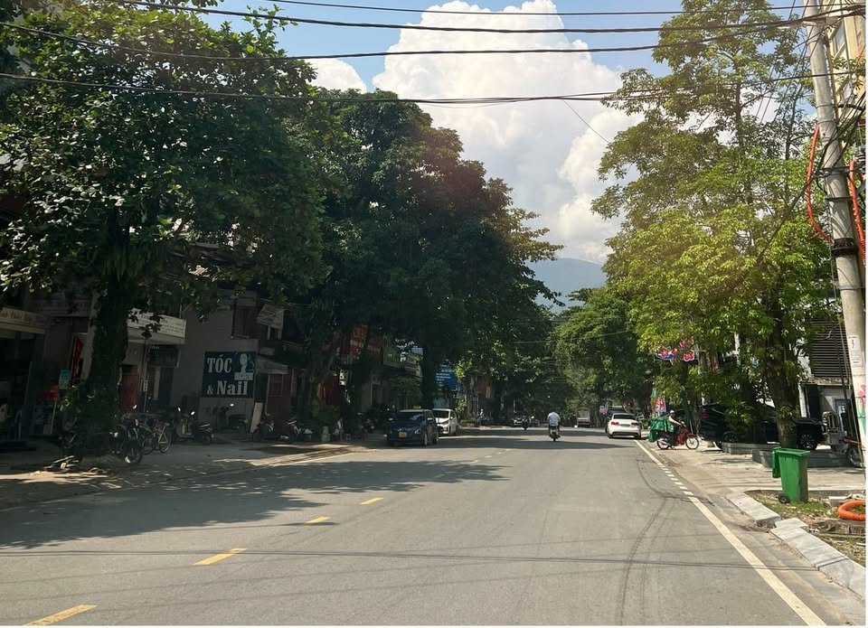 Nhà 1 tầng 1 tum tại Nguyễn Trãi 84m² giá 2 tỷ - Gần trường học và chợ xép!