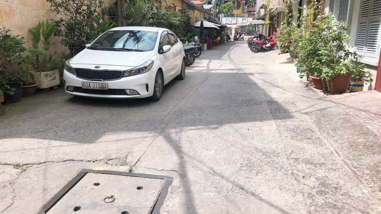 Nhà riêng hẻm ô tô đường Nguyễn Trãi, Quận 1 - Diện tích 84m², giá thương lượng!