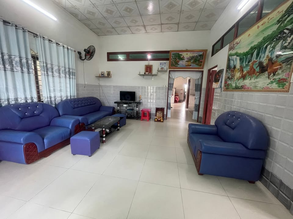 Nhà 1 trệt 4 phòng ngủ tại Ấp Kinh 10, Tân Hiệp, 312m² giá 1.9 tỷ - Sẵn sàng vào ở ngay!