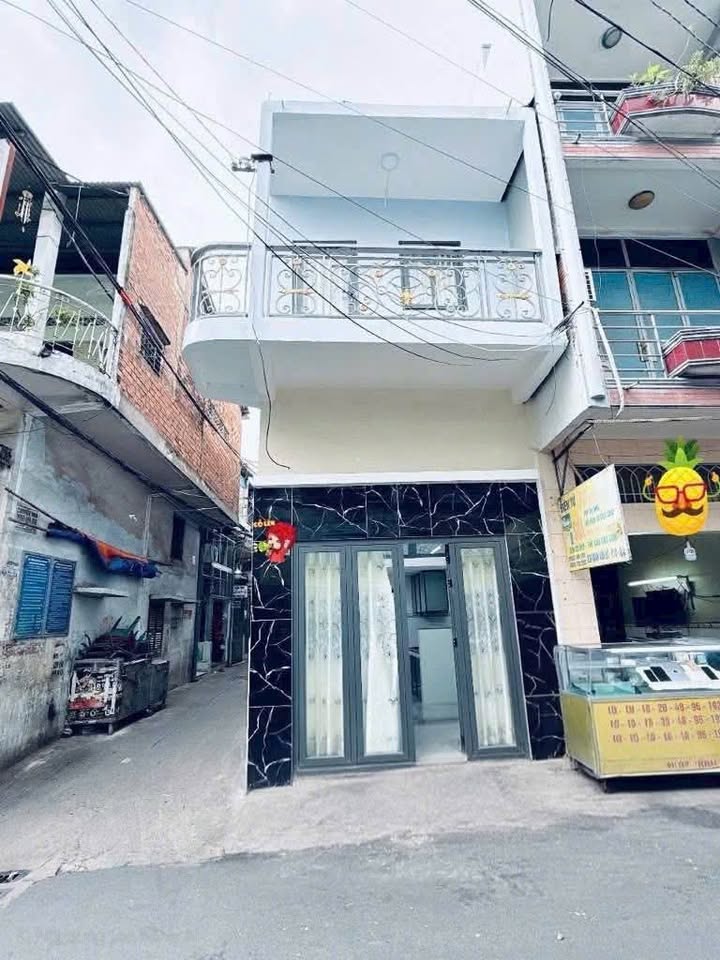 Nhà mặt tiền Đoàn Văn Bơ, Quận 4, 24m² giá 5.199 tỷ - Kinh doanh sầm uất ngay chợ!