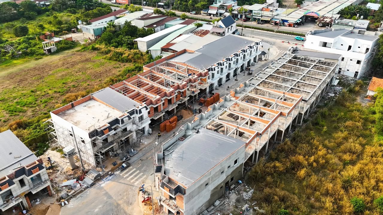 Nhà phố Gia Khải Luxury Bến Cát 120m² giá 2.6 tỷ - Dọn vào ở ngay!