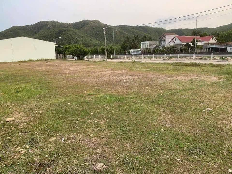 Đất nền Thôn Hòa Hiệp, Sông Cầu 200m² giá 1.05 tỷ - Cơ hội đầu tư tuyệt vời!