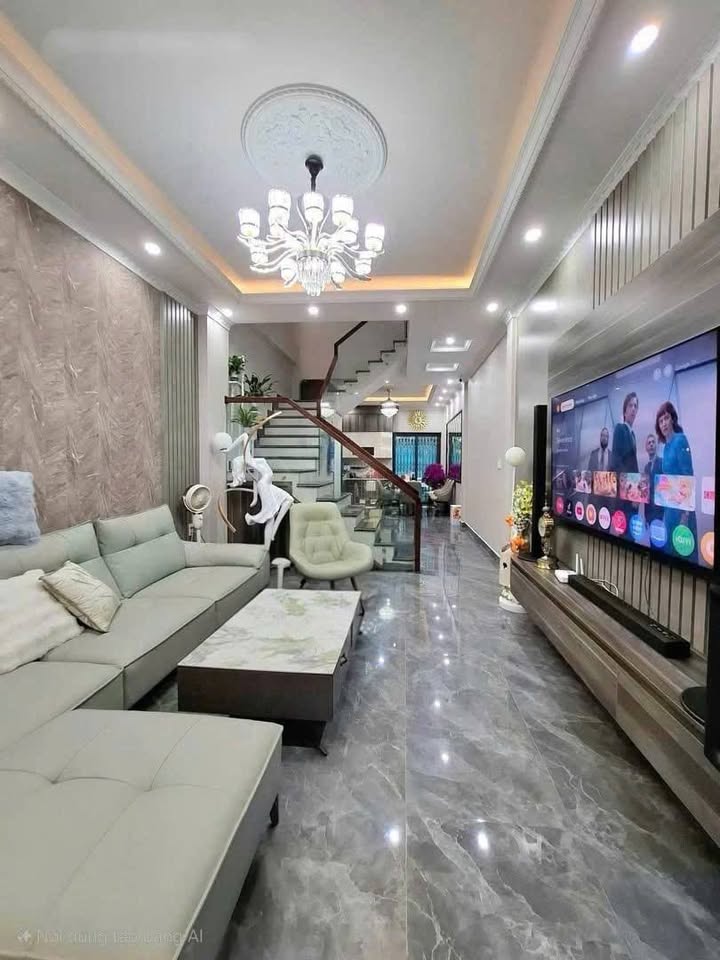 Nhà 4 tầng Trần Nguyên Hãn 70m² giá 6.8 tỷ - Ô tô đỗ cửa, hố thang máy sẵn sàng!