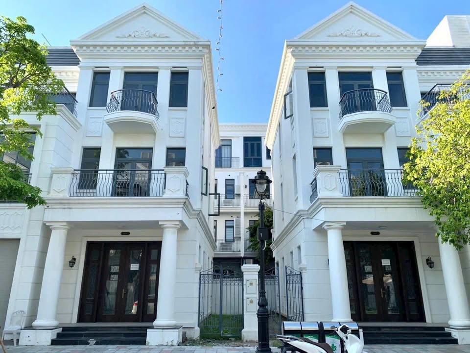 Townhouse Vinhomes Marina Hải Phòng 165m² giá 18.5 tỷ - Cơ hội đầu tư hiếm có!
