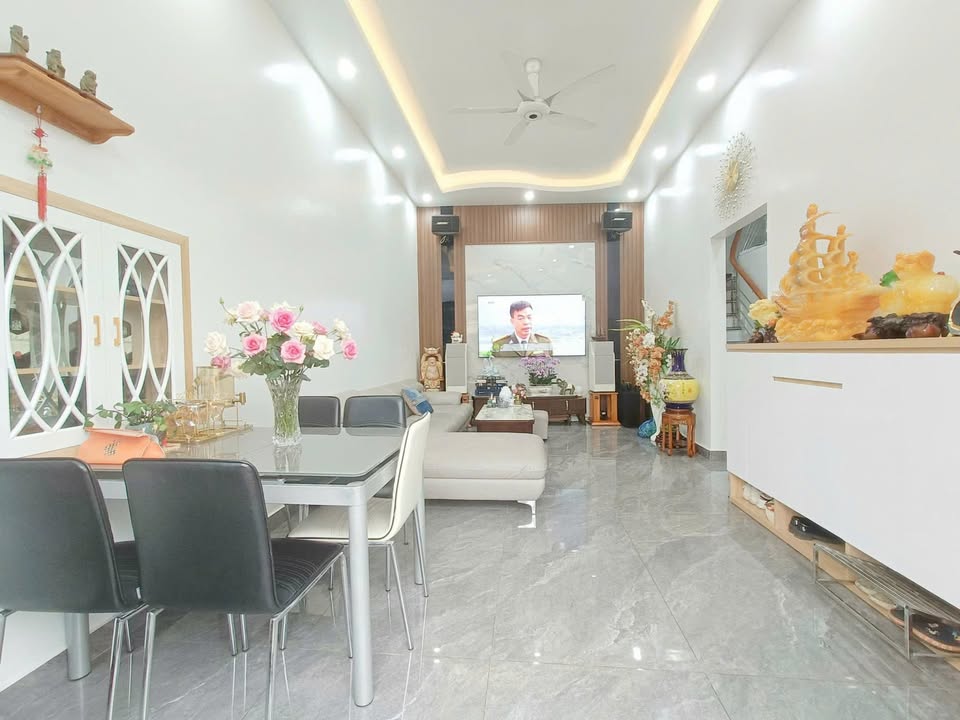 Nhà 3 tầng mặt ngõ 73 Lê Lai, quận Ngô Quyền, Hải Phòng - Chính chủ bán giá 3.86 tỷ!