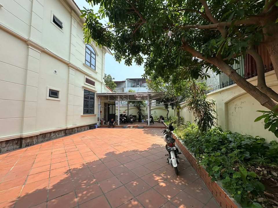 Biệt thự 4 tầng mặt đường Tô Hiệu 171m² giá 19.667 tỷ - Vị trí kinh doanh sầm uất!