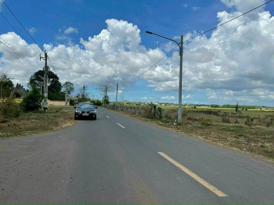 Đất mặt tiền Đường Nam Kỳ Khởi Nghĩa, Đất Đỏ 494.5m² giá 2.75 tỷ - Cơ hội đầu tư tuyệt vời!