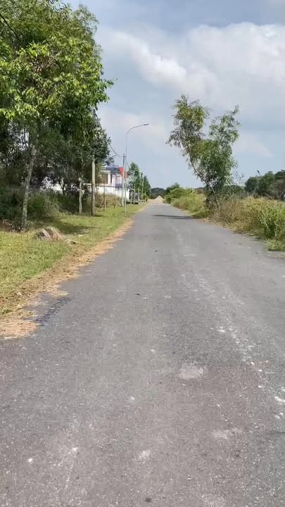 Đất 840m² mặt tiền đường Phạm Văn Nghị, Long Tâm, Bà Rịa chỉ 5.5 tỷ - Cơ hội đầu tư hấp dẫn!