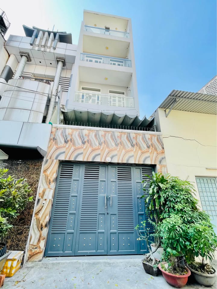 Nhà 5 tầng đường Nguyễn Văn Linh, Q7 - 84m² chỉ 13 tỷ - Đầu tư sinh lời!