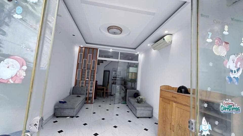 Nhà đẹp Tả Thanh Oai 48m² giá 5 tỷ - Mặt ngõ rộng, tiện ích đầy đủ!