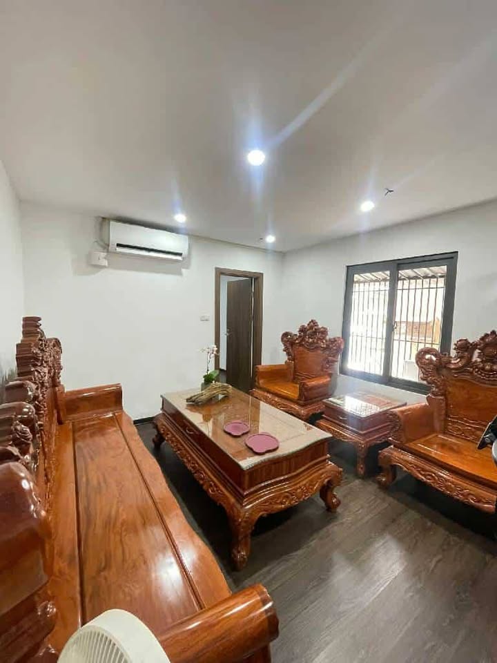 Căn hộ Duplex Bách Khoa 150m² giá 4.55 tỷ - Mặt phố Nguyễn Hiền, ô tô đỗ chân cầu thang!