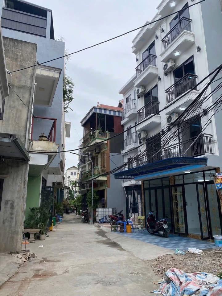 Nhà 4 tầng Yên Nghĩa 45m² giá 2.9 tỷ - Thiết kế hiện đại, ô tô vào nhà!