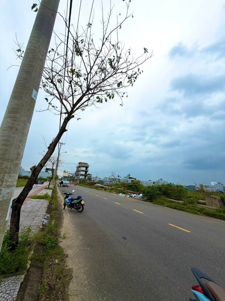 Đất nền Nam Hòa Xuân Đà Nẵng 100m² giá 5.6 tỷ - Đầu tư sinh lời an toàn!