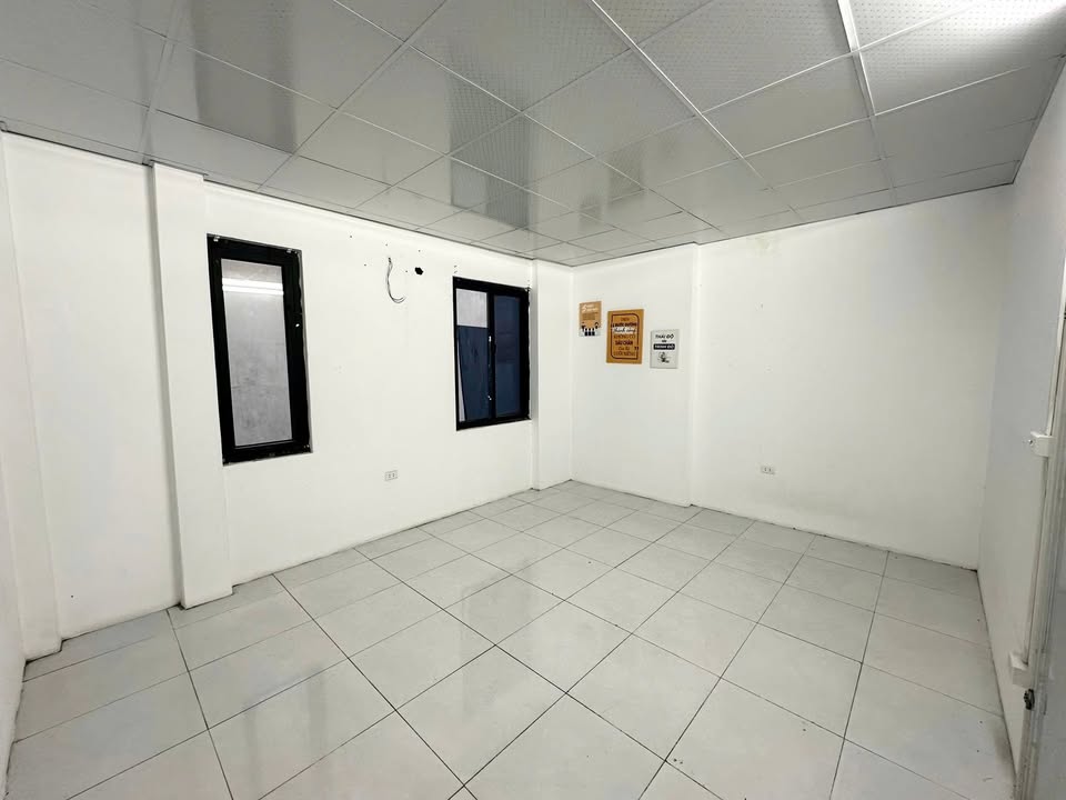 Văn phòng cho thuê Khu C Gleximco 95m² giá 5 triệu - Phù hợp làm lớp học, văn phòng!
