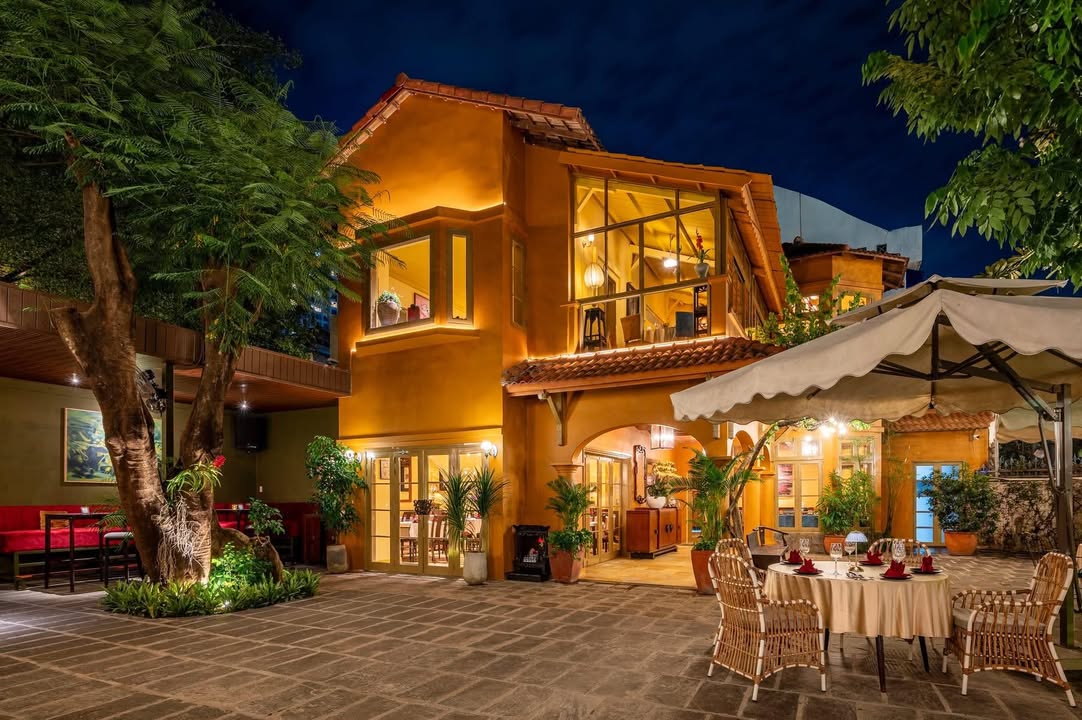 Biệt thự Townhouse 500m² tại Linh Lang - Sân vườn lô góc 3 mặt tiền - Khu dân cư cao cấp!