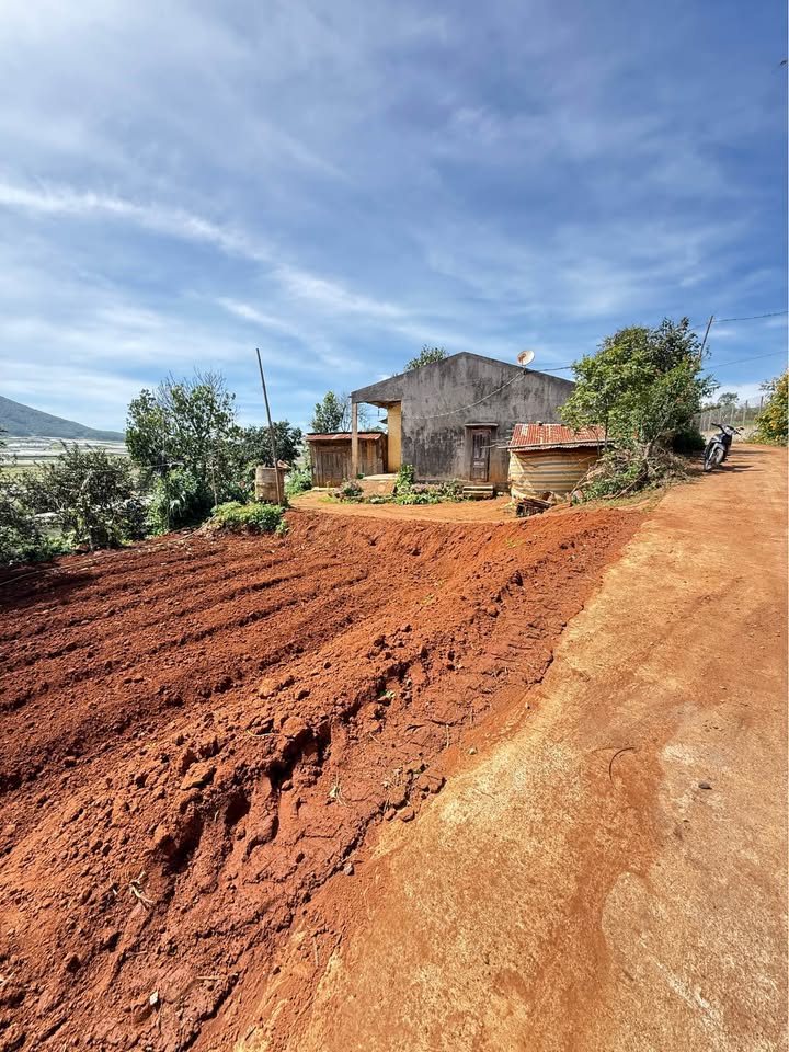 Đất nền đẹp 3,7 sào tại xã Quảng Lập - Giá chỉ 2,6 tỷ - Tiềm năng đầu tư lớn!