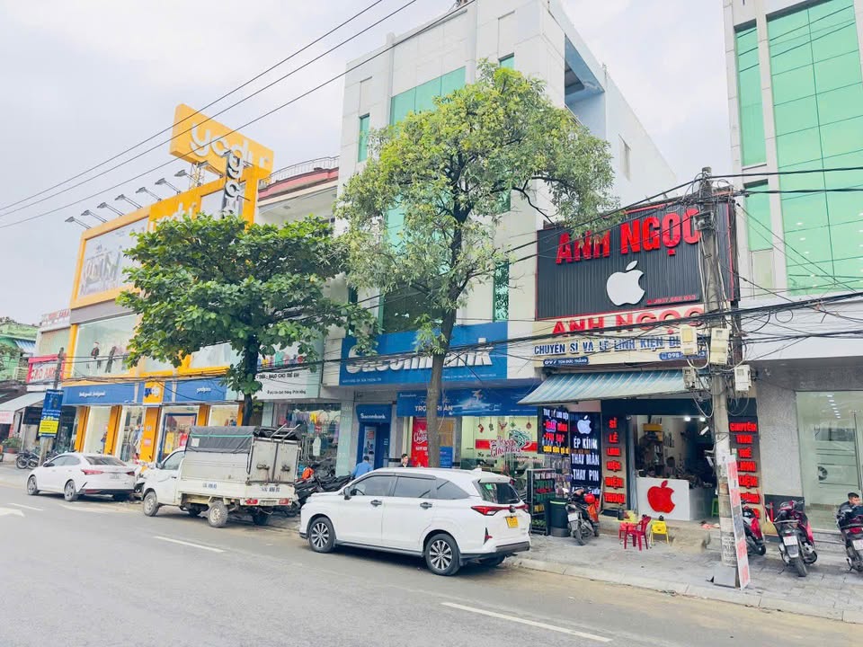 Nhà 3 Tầng Mặt Tiền Tôn Đức Thắng, 94m² giá 13.5 tỷ - Kinh doanh sầm uất!