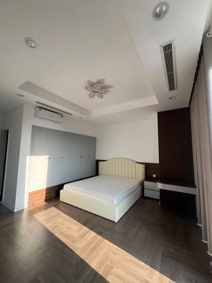 Căn hộ 3PN tại Royal City 72A Nguyễn Trãi - Full nội thất mới, vào ở ngay!