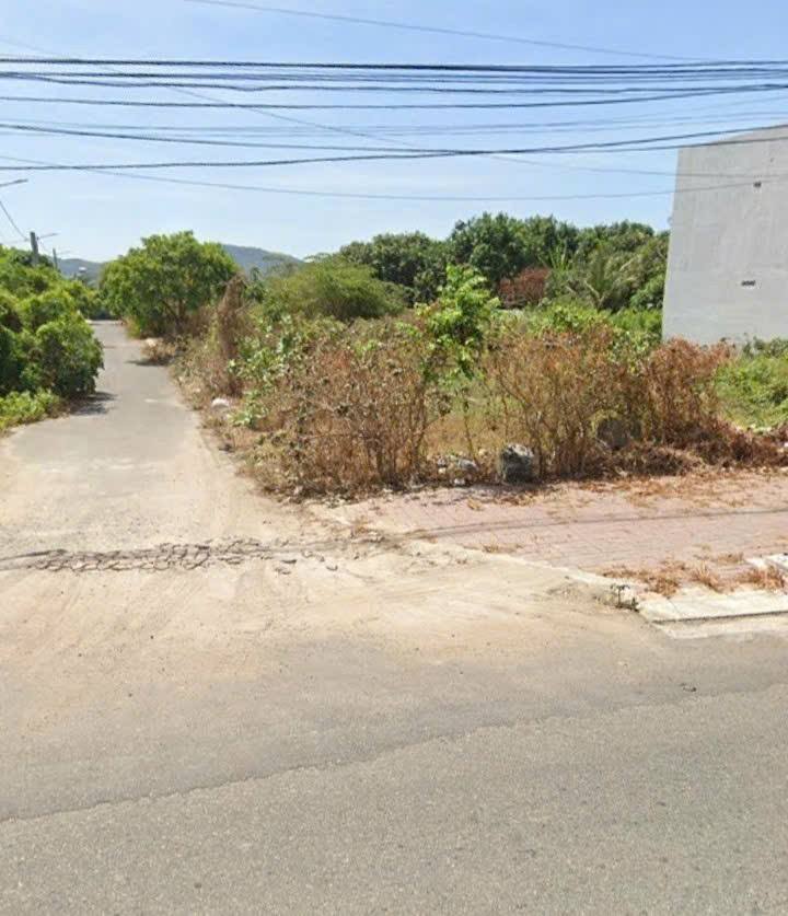 Bán đất biệt thự 2 mặt tiền Hữu Chí 100m² giá 5 tỷ - Sổ đỏ chính chủ, công chứng ngay!