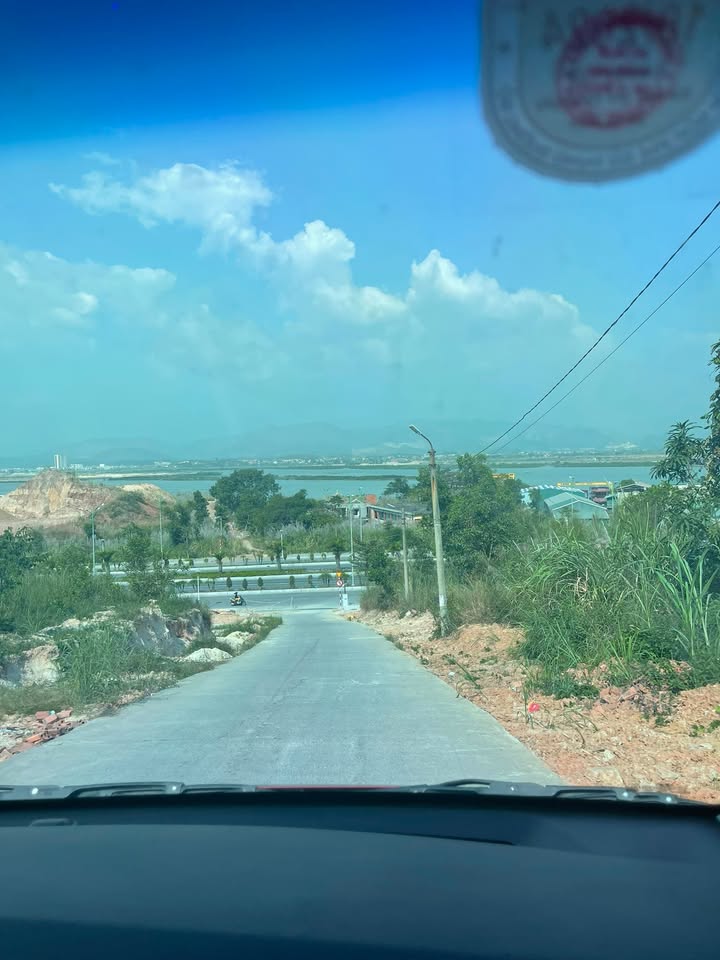 Đất nền Hạ Long 57m² giá 800 triệu - Sổ đỏ chính chủ, xây dựng thoải mái!