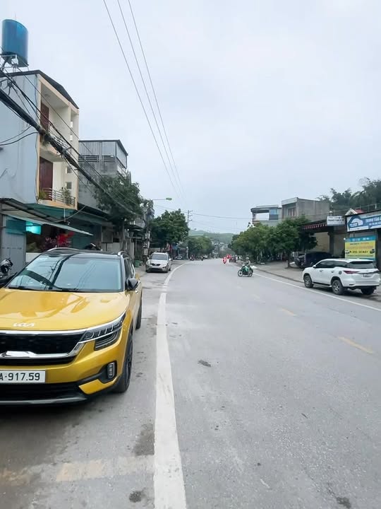 Nhà mặt đường Mông Dương 76m² giá 1.5 tỷ - Cơ hội kinh doanh tuyệt vời!