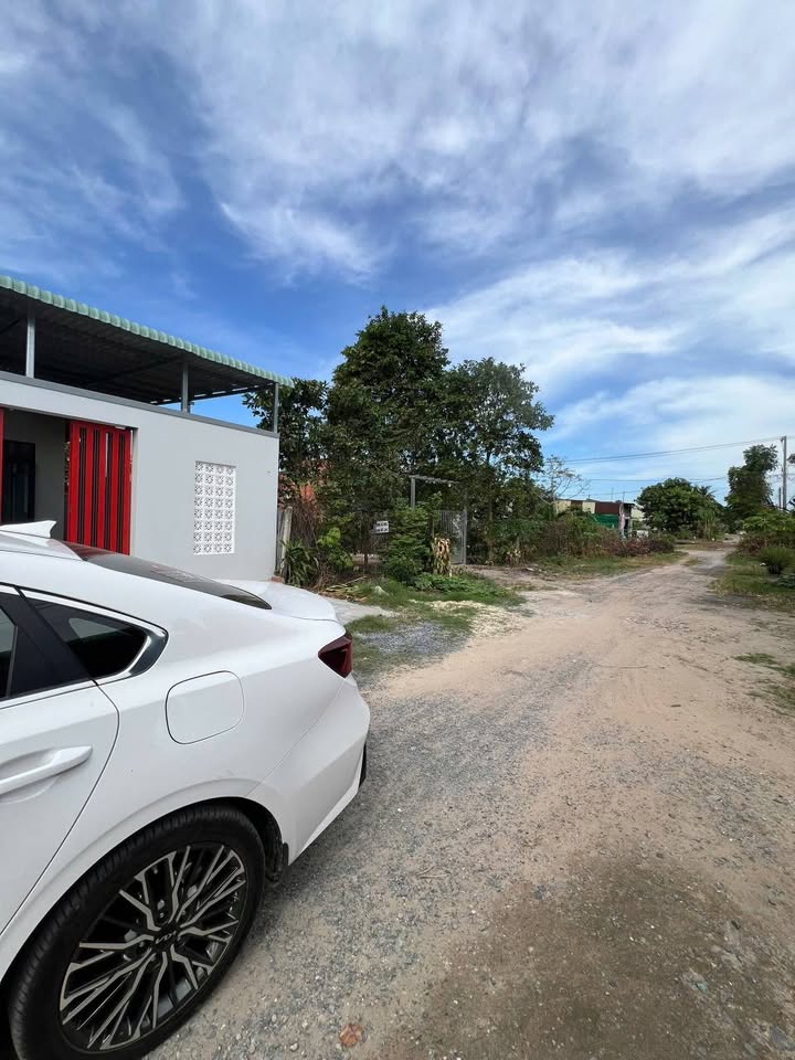 Nhà mới bán tại khu phố Trường An, Long Hoa, 171m² giá 1.55 tỷ - Hướng Đông, hoàn công đầy đủ!