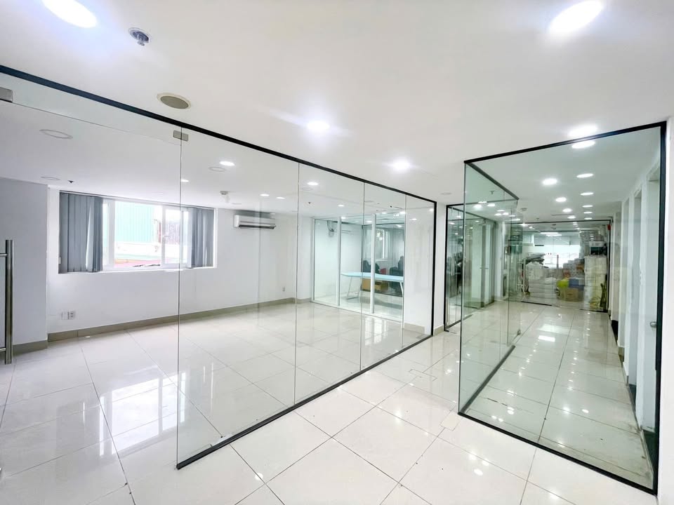 Văn phòng cho thuê tại Ung Văn Khiêm, Bình Thạnh 95m² - Giá tốt, dịch vụ hoàn hảo!