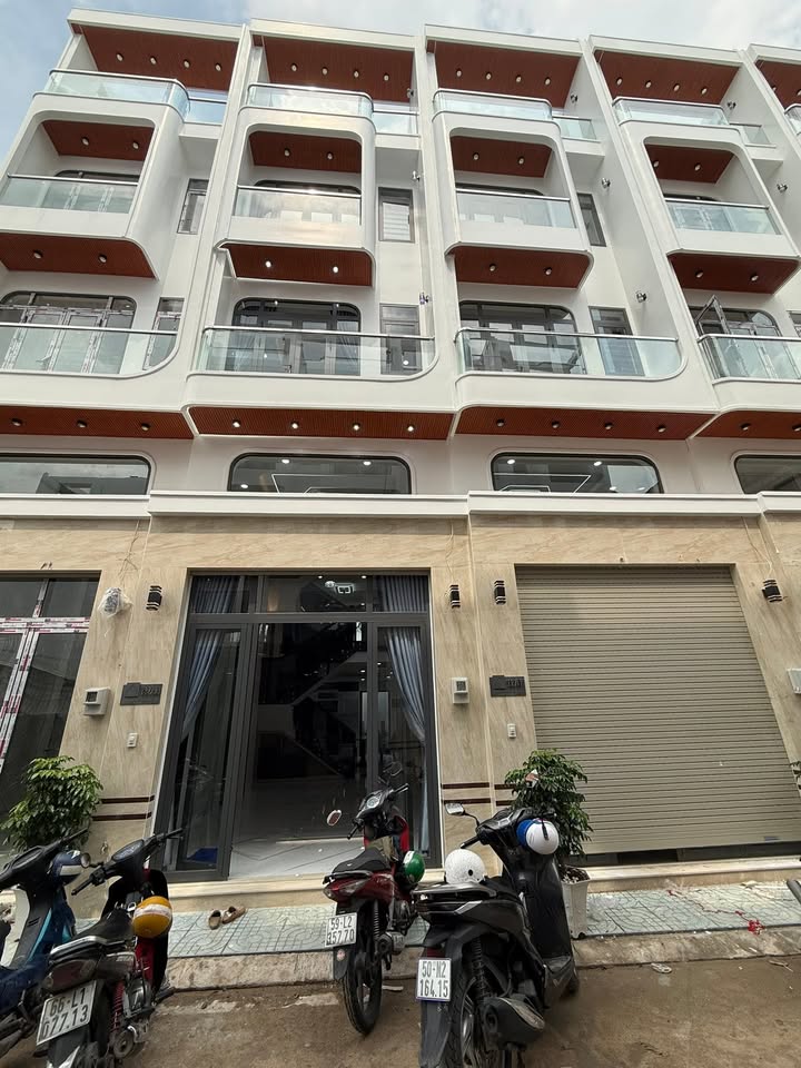 Nhà xây mới 60m² đường Số 6, Bình Tân - Giá 6.8 tỷ, sẵn sàng ở ngay!