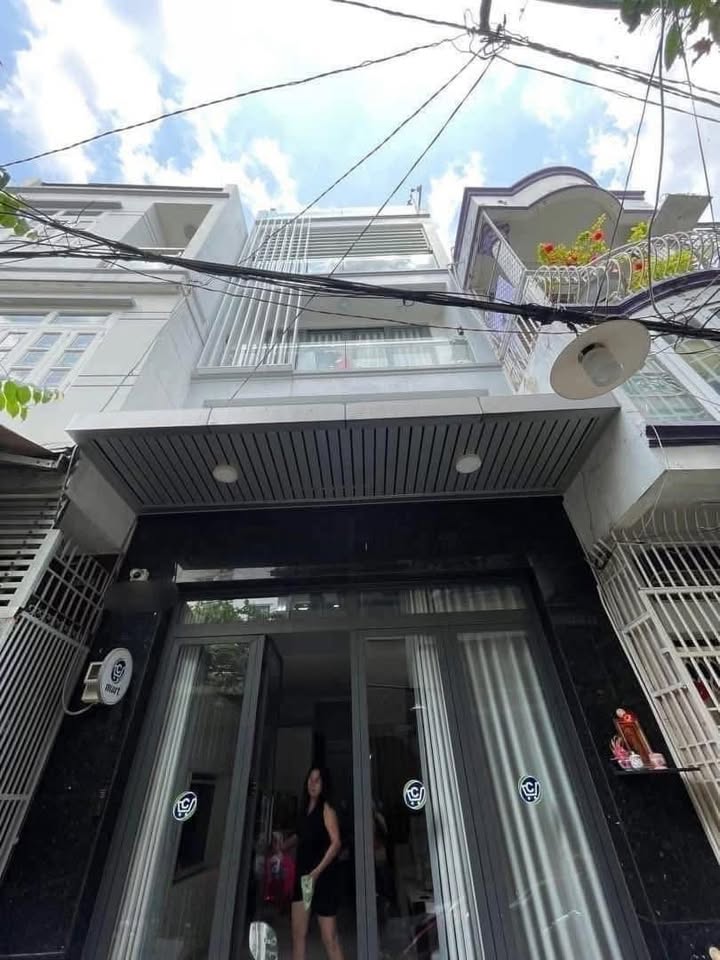 Căn hộ dịch vụ hẻm xe hơi 6m đường 3/2, quận 10 - Diện tích 47m² giá 6.9 tỷ - Đầu tư sinh lời ngay!