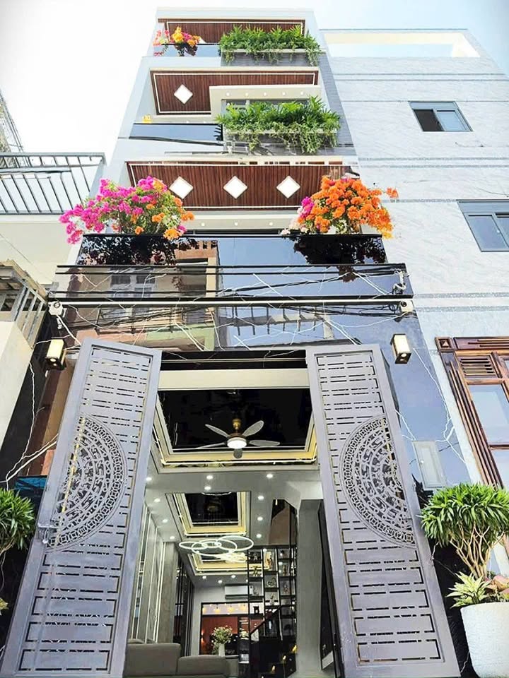 Nhà đẹp xây mới hẻm 2295 Huỳnh Tấn Phát 69m² giá 6.99 tỷ - Full nội thất cao cấp!