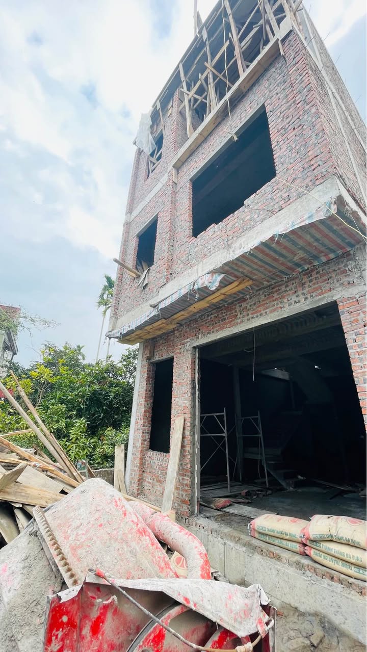 Nhà 3 tầng Lương Quy, An Dương 40m² giá 1.85 tỷ - Thiết kế hiện đại, ô tô đỗ cửa!