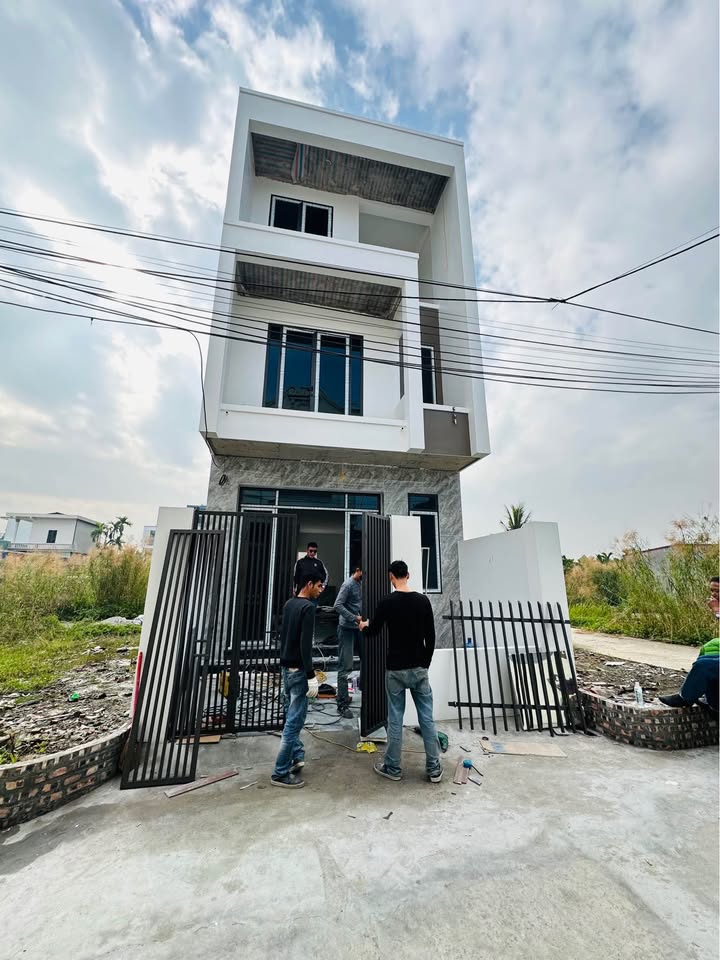 Nhà 3 tầng 60m² tại Nam Sơn, An Dương - Giá 2.39 tỷ, Sẵn sàng vào ở!