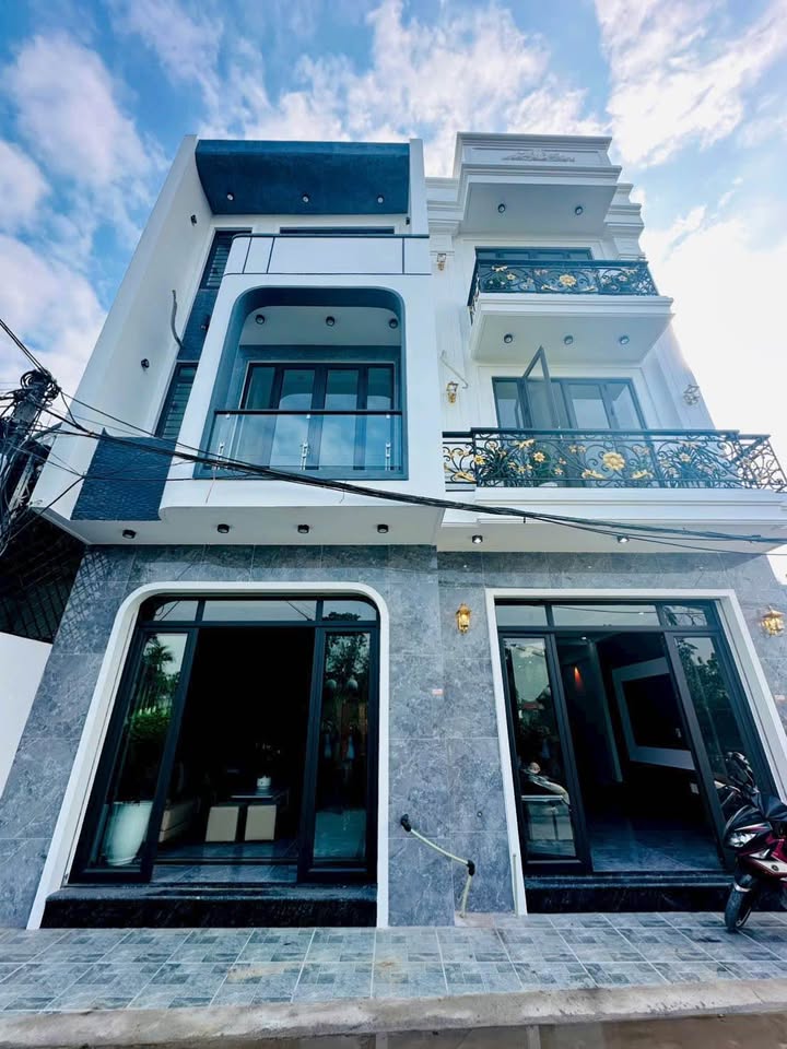 Nhà 3 tầng độc lập Đặng Cương, An Dương 50m² giá 2 tỷ - Gần chợ Minh Kha!