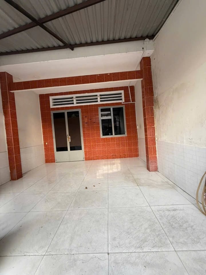 Nhà mặt tiền Hiệp Phú, Thủ Đức 68m² giá 5.2 tỷ - Cơ hội kinh doanh tuyệt vời!