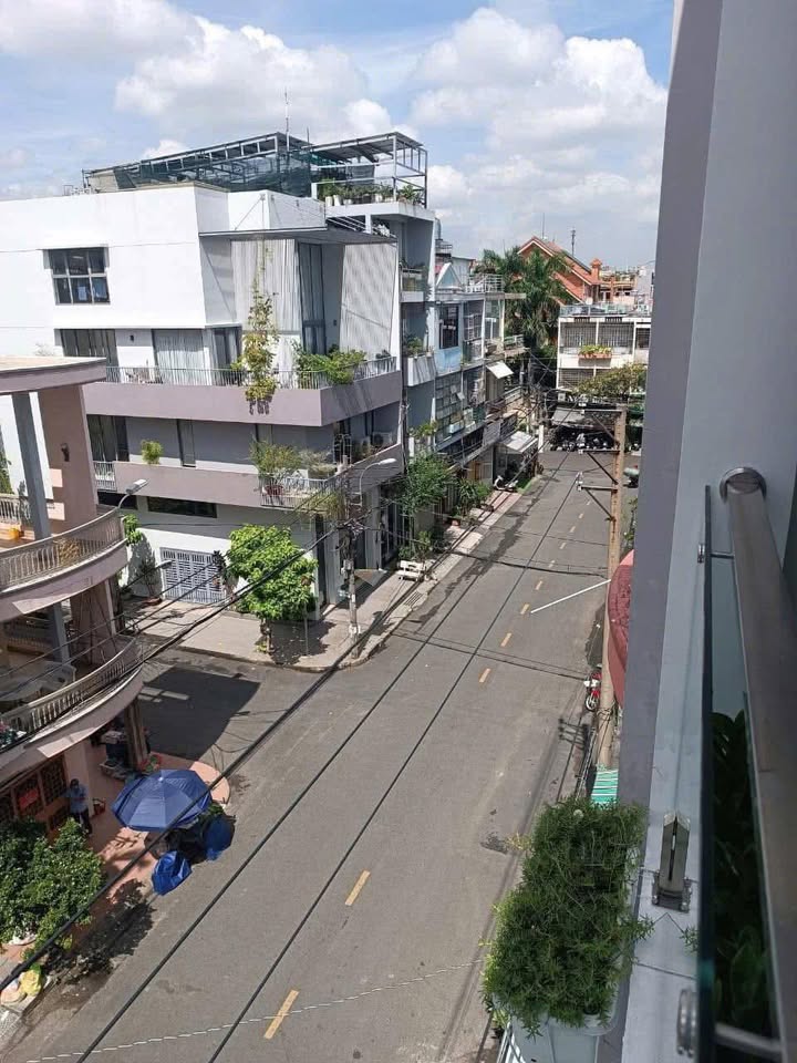 Nhà phố 6 tầng Đầm Sen 95m² giá 16 tỷ - Kết cấu kiên cố, vị trí đắc địa!