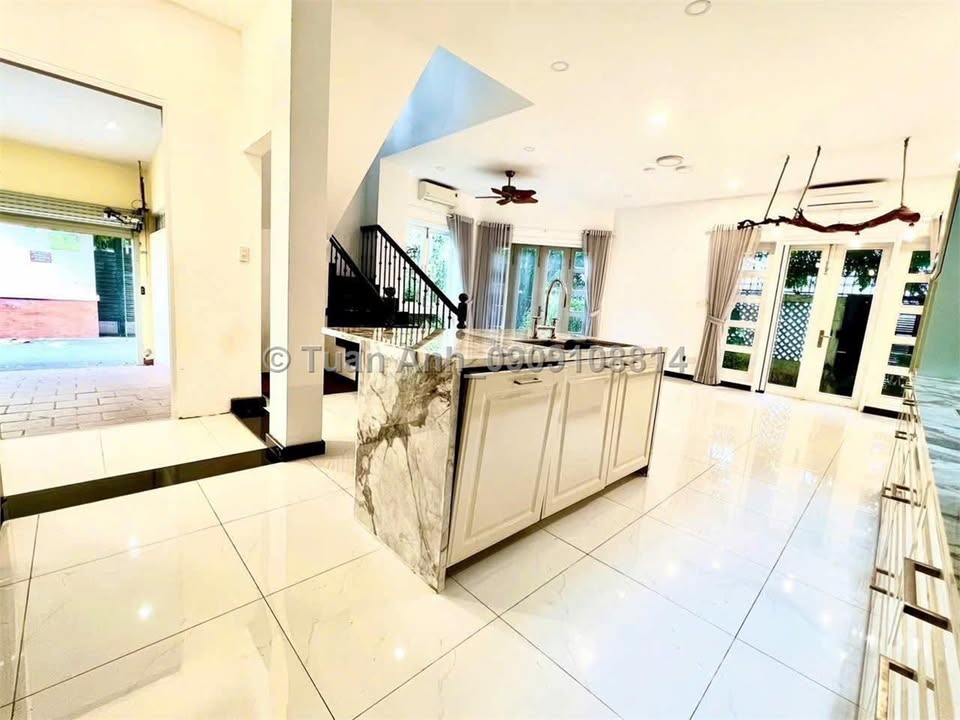 Nhà góc đường 61 Thảo Điền 142m² giá 26 tỷ - Phong thủy vượng tài!