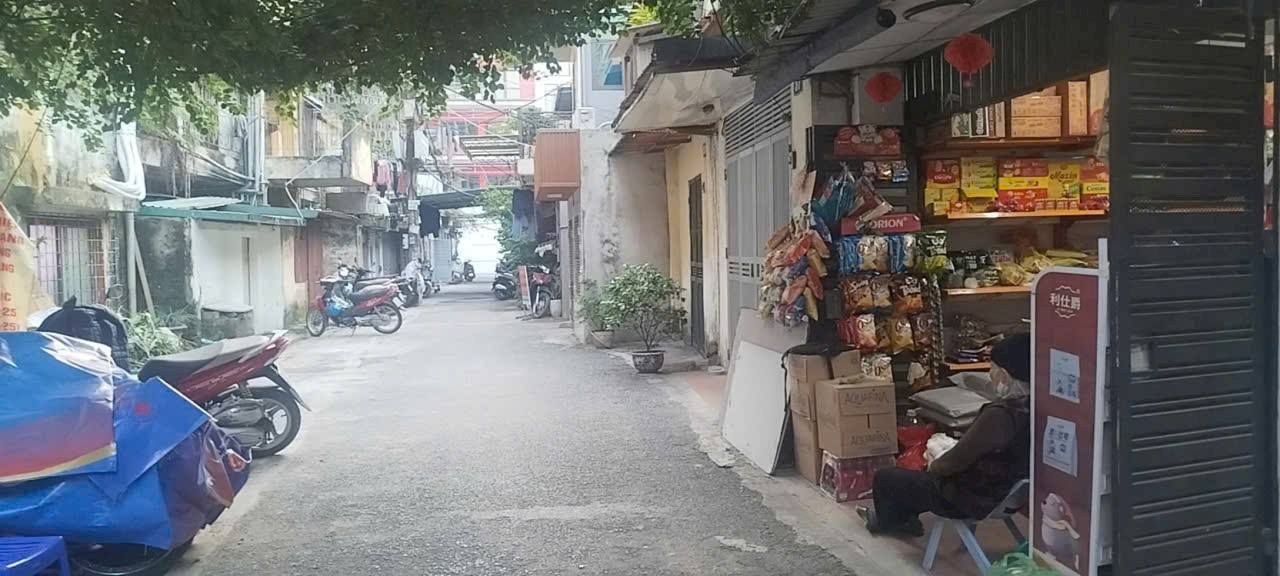 Nhà Phố Ngọc Lâm Long Biên 35m² giá 3.7 tỷ - Lô góc ô tô vào