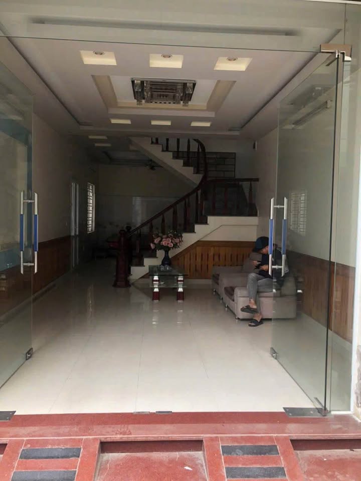 Nhà 4 tầng mặt ngõ 52 Phương Lưu, 54m² giá 3.95 tỷ - Đầu tư sinh lời ngay!