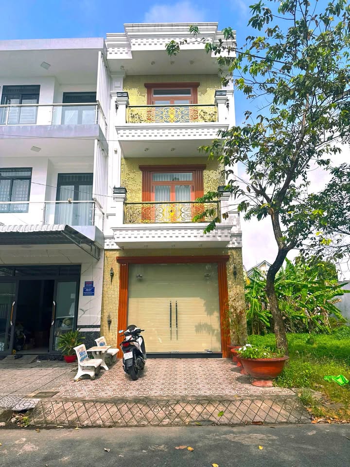 Nhà 1 trệt 2 lầu tại KDC Hồng Loan, Cái Răng 80m² giá 4.95 tỷ - Không thể bỏ lỡ!