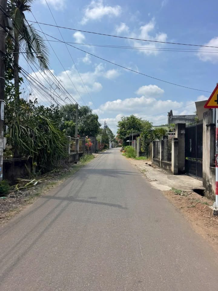 Đất nền Long Khánh 1000m² giá 3.5 tỷ - Phân lô thổ cư sổ riêng!