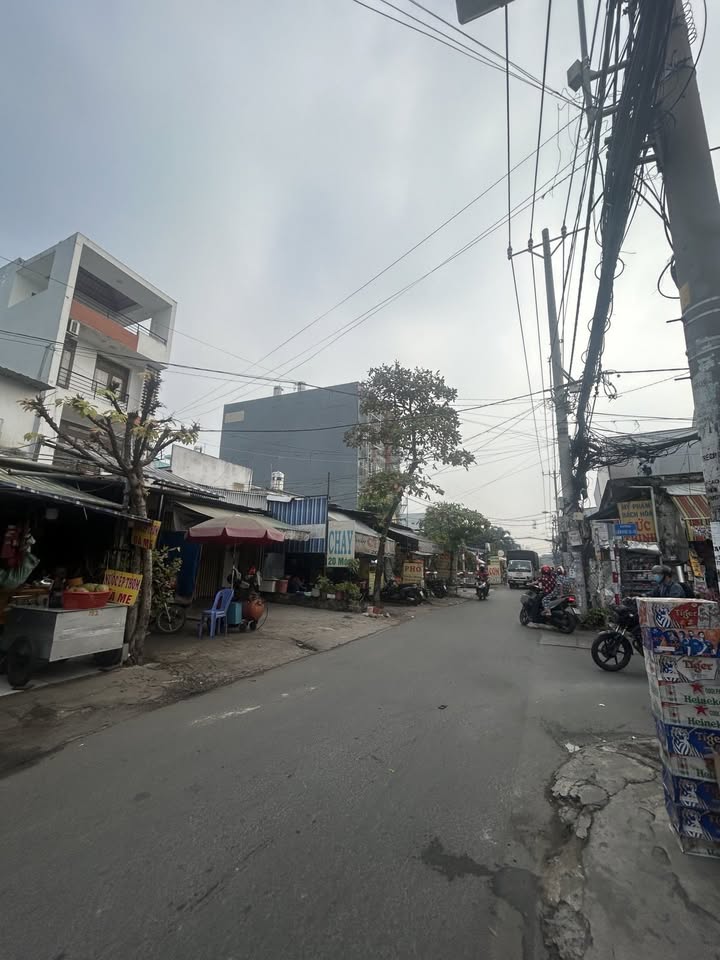 Nhà mặt tiền đường Chiến Lược Bình Trị Đông 200m² giá 18 tỷ - Cơ hội đầu tư tuyệt vời!