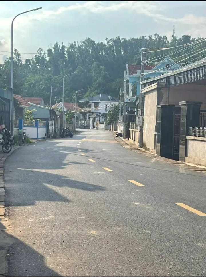 Đất thổ cư Phường Lưu Kiếm 60m² giá 300 triệu - Mặt tiền đẹp, sổ đỏ chính chủ!