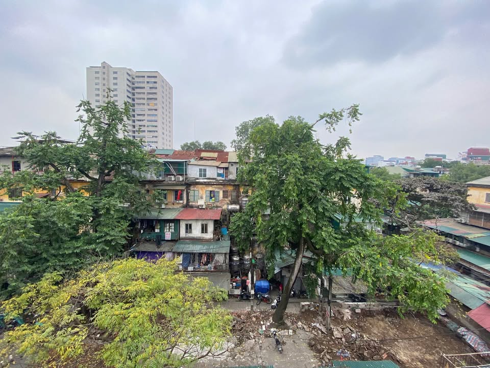 Căn hộ tập thể Nguyễn Công Trứ 110m² giá 10.5 triệu - Không gian thoáng đãng, gần chợ!