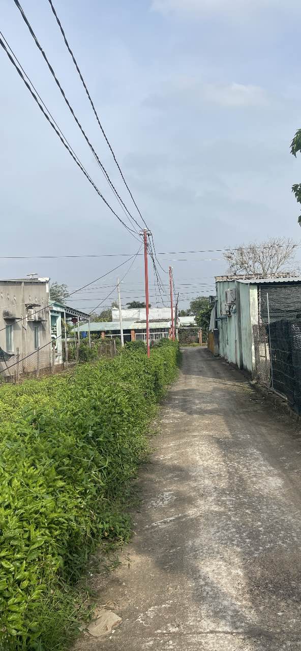 Đất nền Láng Dài, Đất Đỏ 150m² giá chỉ 400 triệu - Sổ đỏ chính chủ!